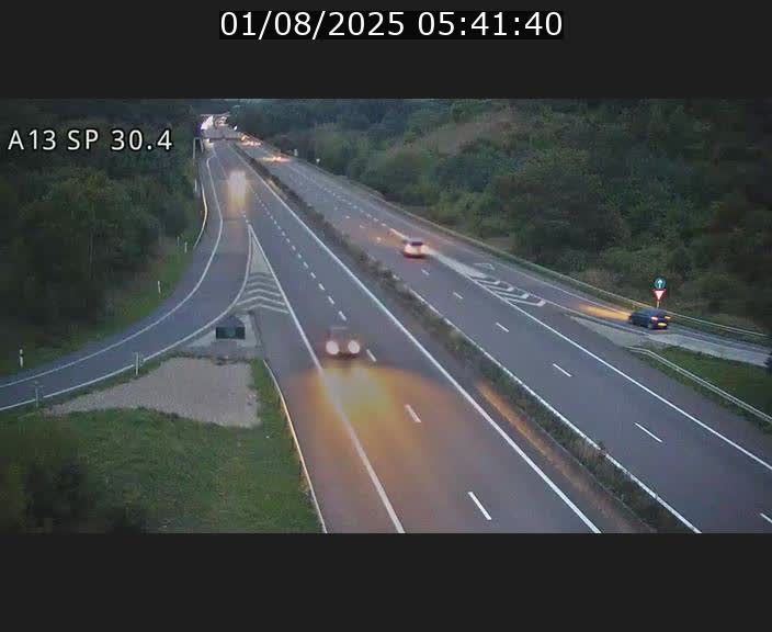 Traffic live webcam Luxembourg Altwies - A13 direction Luxembourg-ville - BK 30.4