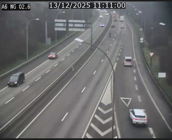 Traffic live webcam Luxembourg Croix de Cessange - A6 - BK 2.6 - direction France/Allemagne