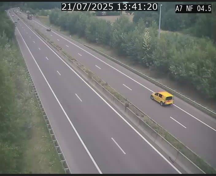Caméra autoroute Luxembourg A7 - Passage à gibier Rëngelbour - direction Tunnel Grouft