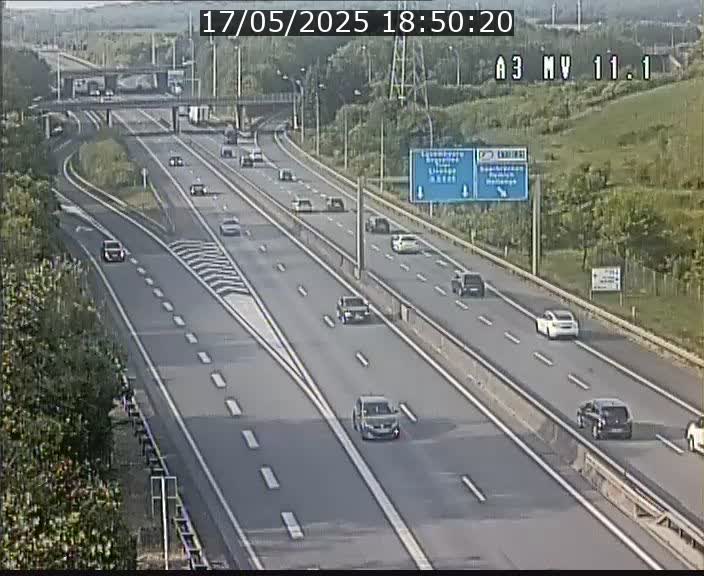 Traffic live webcam Luxembourg Croix de Bettembourg A3 - BK 11.1 - direction Luxembourg-ville