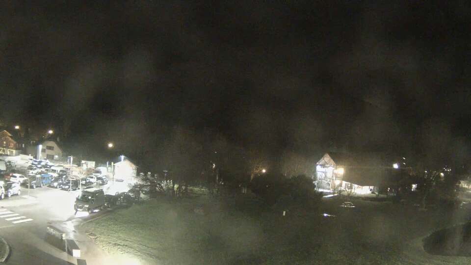 Webcam au niveau de la mairie du village du Bourg d'Oisans, aux pieds de l'Alpe d'Huez et aux portes du parc des Écrins