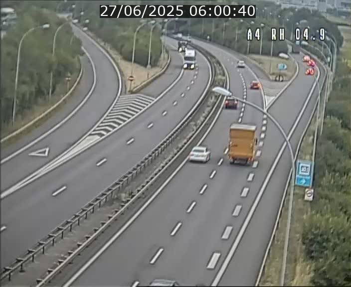 Traffic live webcam Luxembourg Leudelange - A4 - BK 4.9 - direction Luxembourg