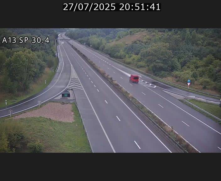 Traffic live webcam Luxembourg Altwies - A13 direction Luxembourg-ville - BK 30.4