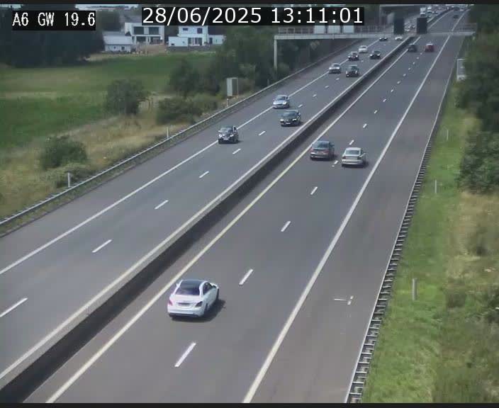 Traffic live webcam Luxembourg - Steinfort - A6 - BK 19.6 - direction Belgique