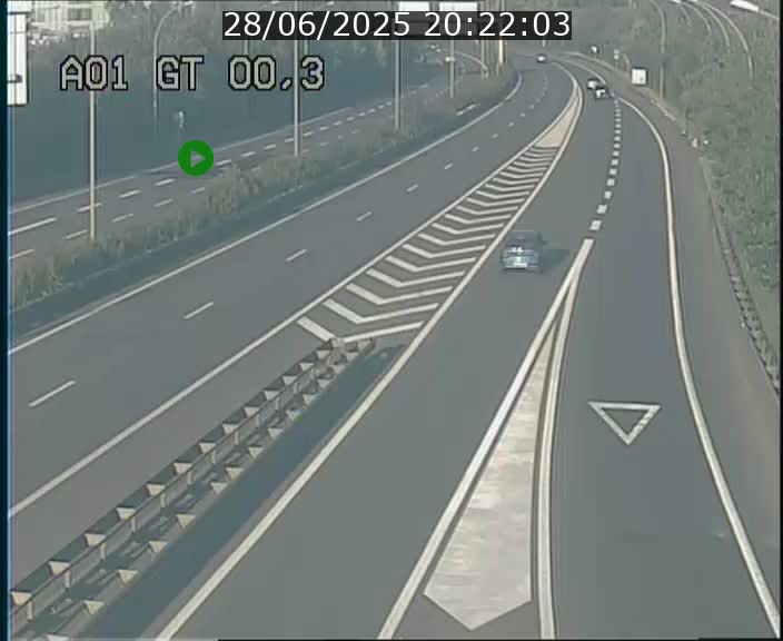 Traffic live webcam Luxembourg Croix de Gasperich - A1 direction Kirchberg - BK 0.3
