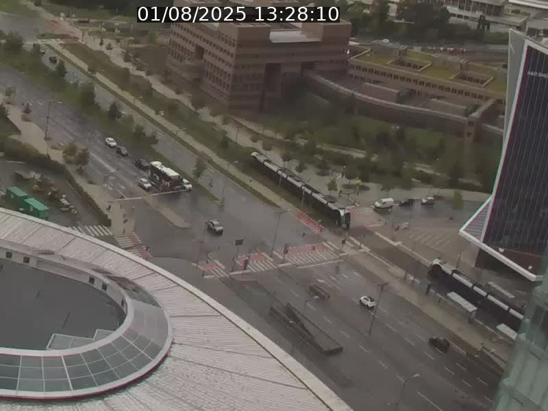 Webcam sur l'avenue John Fitzgerald Kennedy (N51) avec vue sur le Pont rouge (Pont Grande Duchesse Charlotte), l'arrêt Pfaffenthal et l'entrée du quartier Kirchberg