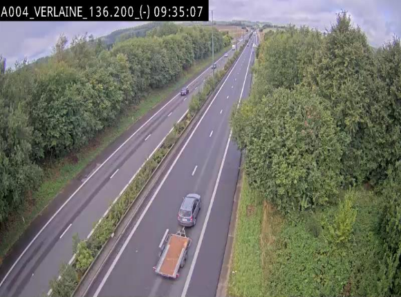 Webcam sur l'E411 à hauteur du pont surplombant la N40, à proximité de la sortie 26 Verlaine - Libramont-Chevigny. Vue orientée vers Namur