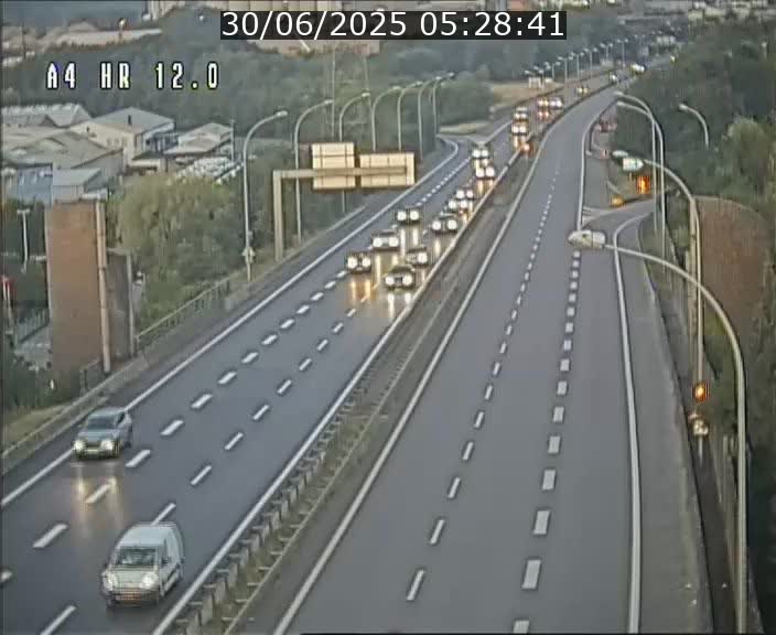 Traffic live webcam Luxembourg Jonction Foetz - A4 - BK 12.0 - direction Esch sur Alzette