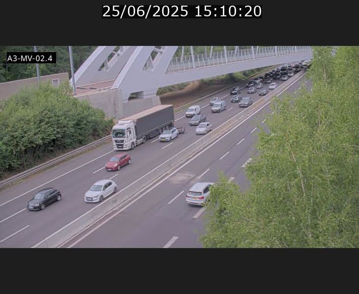 Webcam autoroute de la France (A3) au Luxembourg à Fentange, à proximité de la Croix de Gasperich. Vue orientée vers la Cloche d'Or