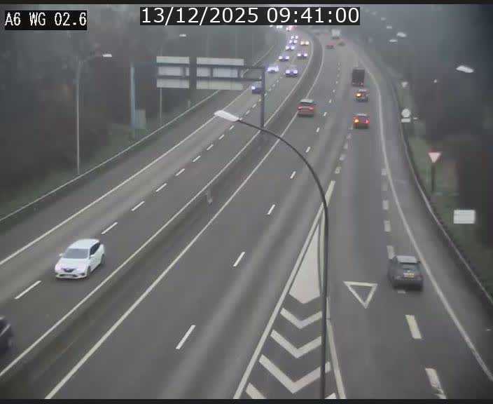 Traffic live webcam Luxembourg Croix de Cessange - A6 - BK 2.6 - direction France/Allemagne