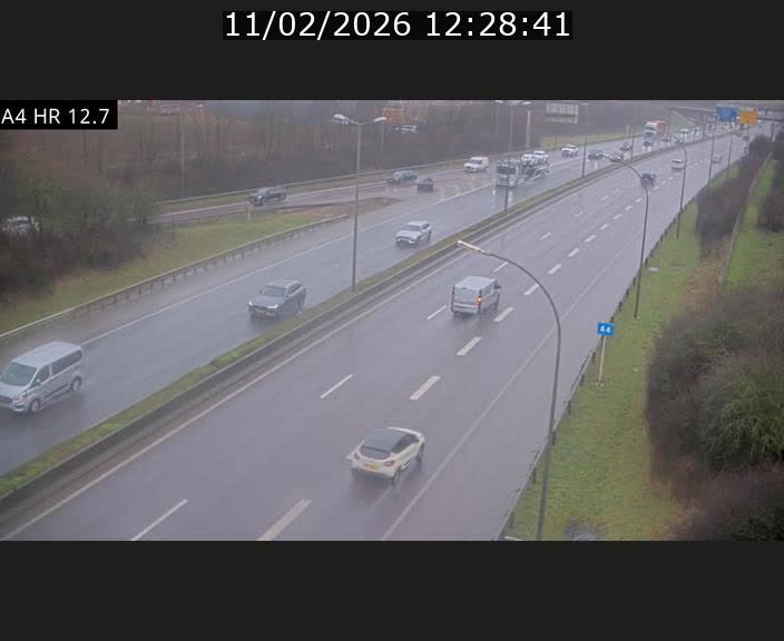 Traffic live webcam Luxembourg Esch sur Alzette - A4 - BK 12.7 - direction Esch-Belval