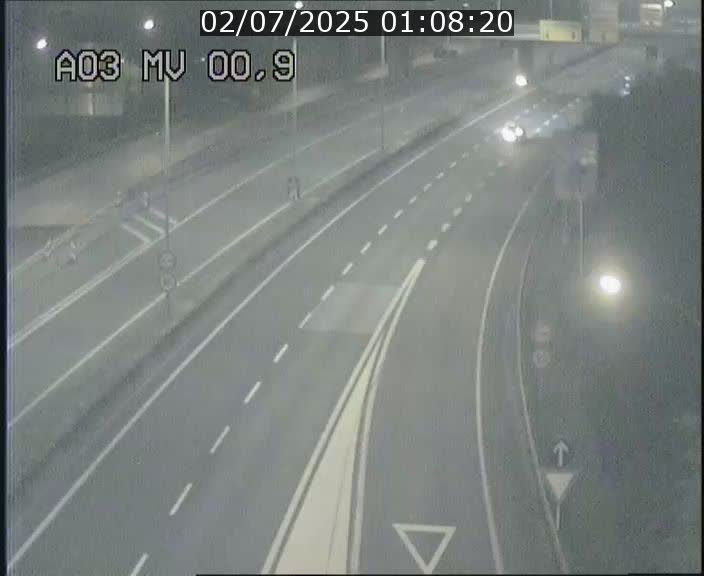 Traffic live webcam Luxembourg Croix de Gasperich - A3 - BK 0.4 - direction Luxembourg
