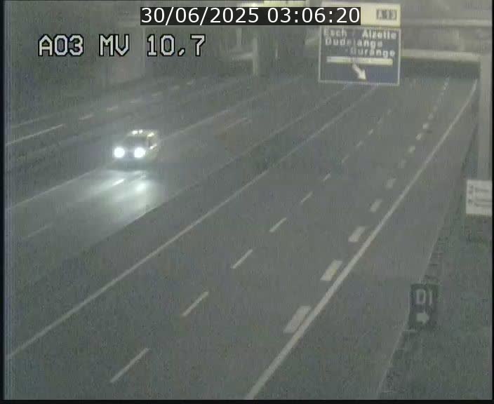 Traffic live webcam Luxembourg Croix de Bettembourg - A3 - BK 10.7 - direction France
