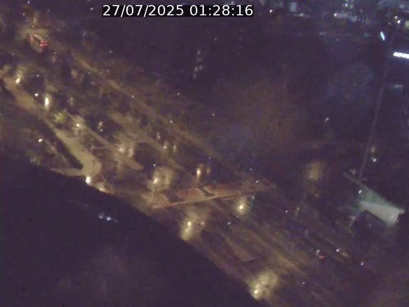 Webcam sur l'avenue John Fitzgerald Kennedy (N51) avec vue sur le Pont rouge (Pont Grande Duchesse Charlotte), l'arrêt Pfaffenthal et l'entrée du quartier Kirchberg