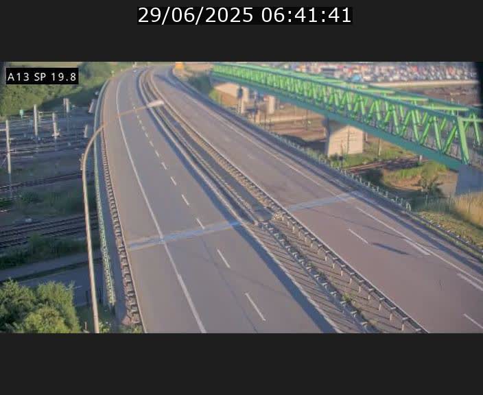 Traffic live webcam Luxembourg Croix de Bettembourg - A13 direction Esch-sur-Alzette - BK 19.8