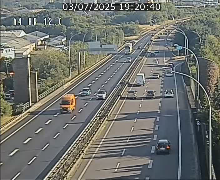 Traffic live webcam Luxembourg Jonction Foetz - A4 - BK 12.0 - direction Esch sur Alzette