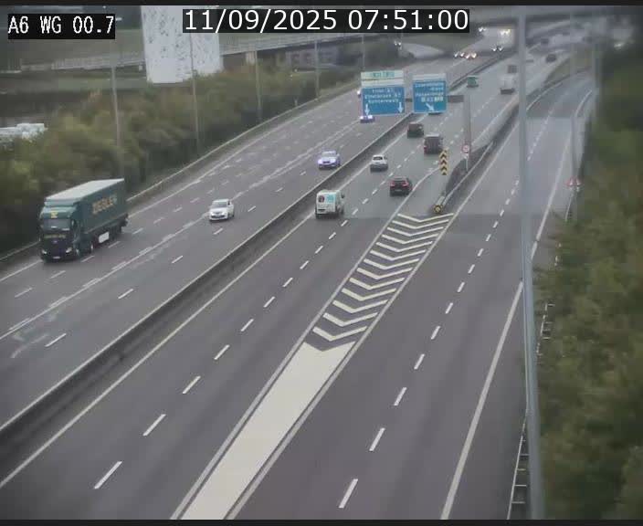 Traffic live webcam Luxembourg Croix de Cessange - A6 - BK 0.7 - direction A3 France
