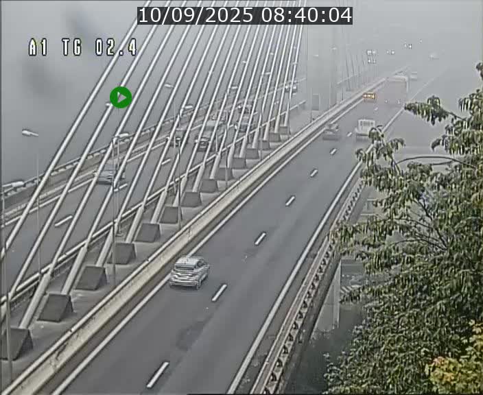 Traffic live webcam Luxembourg Sandweiler - A1 direction Luxembourg-ville - BK 2.4