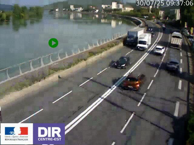 Webcam sur le quai Parjot à Vienne, aux Portes de Lyon, sur la Nationale 7, à la jonction avec le boulevard du Rhône-nord (D1407), caméra orientée vers Lyon