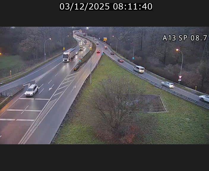 Traffic live webcam Luxembourg Jonction Lankelz - A13 direction Pétange - BK 8.7 