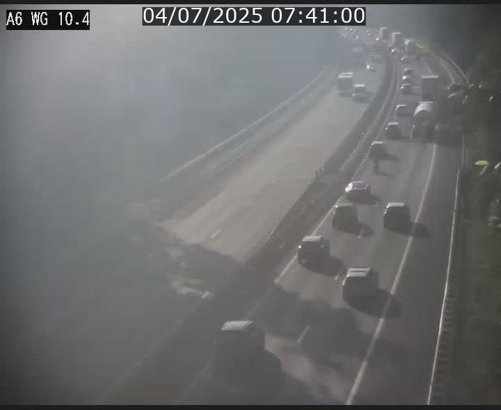 Traffic live webcam Luxembourg Mamer - A6 - BK 10.4 - direction Luxembourg/France/Allemagne