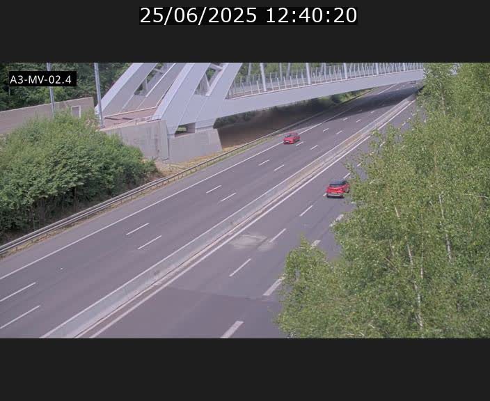 Webcam autoroute de la France (A3) au Luxembourg à Fentange, à proximité de la Croix de Gasperich. Vue orientée vers la Cloche d'Or