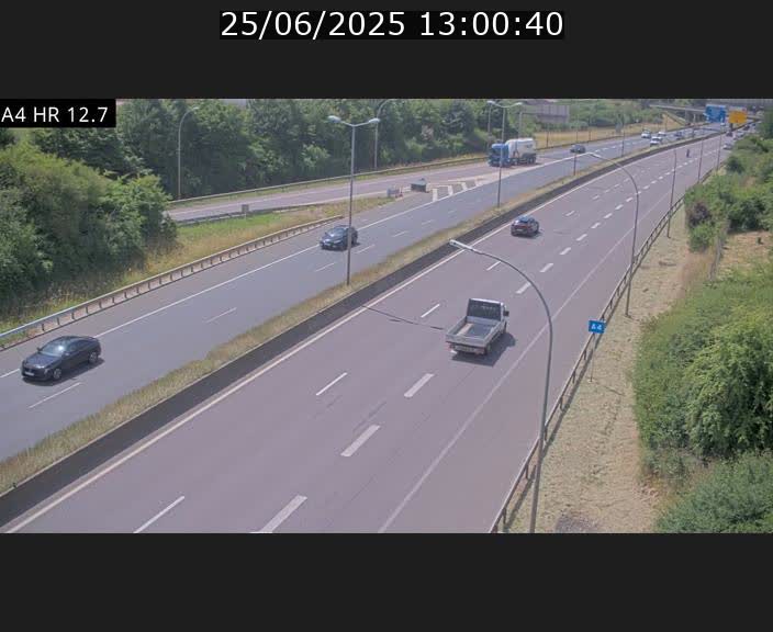 Traffic live webcam Luxembourg Esch sur Alzette - A4 - BK 12.7 - direction Esch-Belval