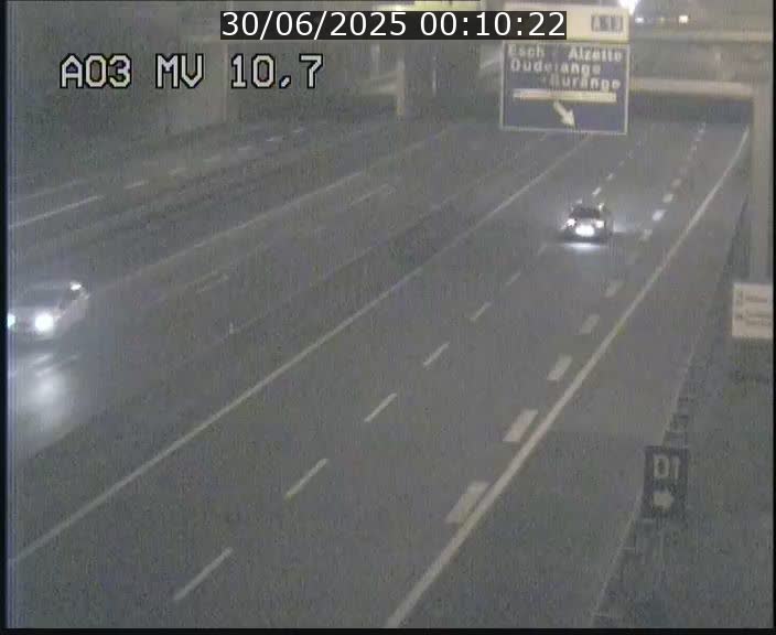 Traffic live webcam Luxembourg Croix de Bettembourg - A3 - BK 10.7 - direction France