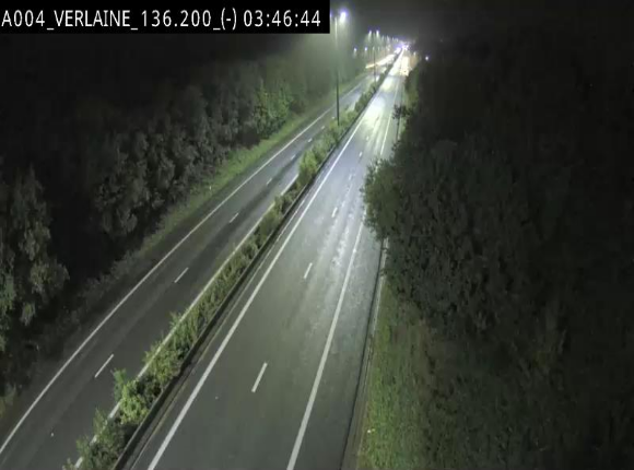 Webcam sur l'E411 à hauteur du pont surplombant la N40, à proximité de la sortie 26 Verlaine - Libramont-Chevigny. Vue orientée vers Namur