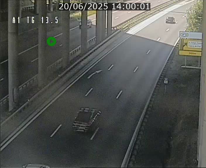 Traffic live webcam Luxembourg Senningen - A1 direction Luxembourg - BK 13.5