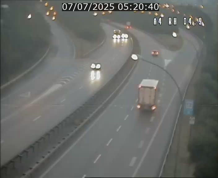 Traffic live webcam Luxembourg Leudelange - A4 - BK 4.9 - direction Luxembourg