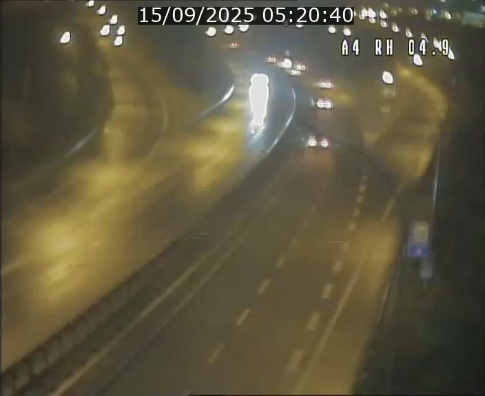 Traffic live webcam Luxembourg Leudelange - A4 - BK 4.9 - direction Luxembourg
