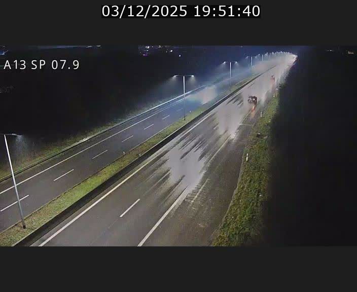 Traffic live webcam Luxembourg Jonction Lankelz - A13 direction Pétange - BK 7.9