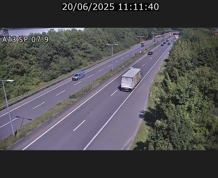 Traffic live webcam Luxembourg Jonction Lankelz - A13 direction Pétange - BK 7.9