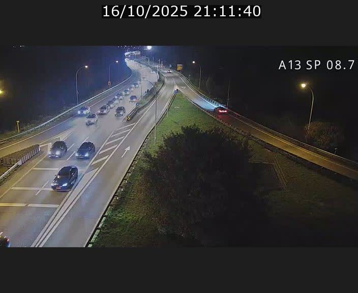 Traffic live webcam Luxembourg Jonction Lankelz - A13 direction Pétange - BK 8.7 