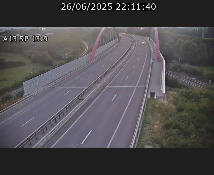Traffic live webcam Luxembourg Kayl - A13 direction Esch-sur-Alzette/Luxembourg-ville - BK 13.9