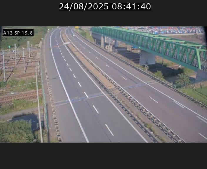 Traffic live webcam Luxembourg Croix de Bettembourg - A13 direction Esch-sur-Alzette - BK 19.8