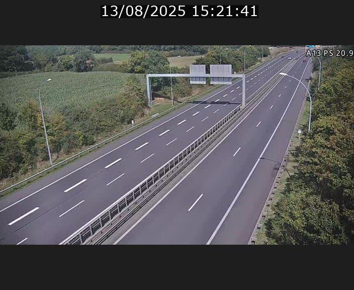 Traffic live webcam Luxembourg Croix de Bettembourg, rond-point d'Hellange - A13 direction Allemagne - BK 20.9