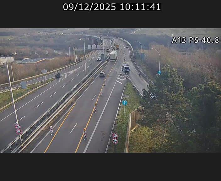Webcam autoroute A13 à la sortie est du tunnel Markusbierg à Schengen. Vue sur le pont de la Moselle, vers l'Allemagne