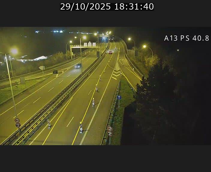 Webcam autoroute A13 à la sortie est du tunnel Markusbierg à Schengen. Vue sur le pont de la Moselle, vers l'Allemagne
