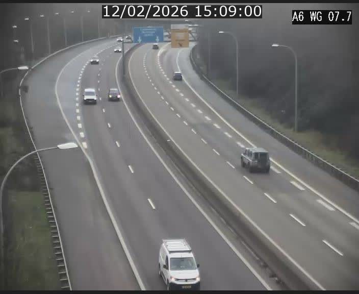 Traffic live webcam Luxembourg - Bridel - A6 - BK 7.7 - direction Belgique