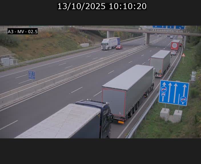 Webcam autoroute A3 au Luxembourg à proximité de la Croix de Gasperich. Vue orientée vers Luxembourg