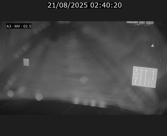 Webcam autoroute A3 au Luxembourg à proximité de la Croix de Gasperich. Vue orientée vers Luxembourg