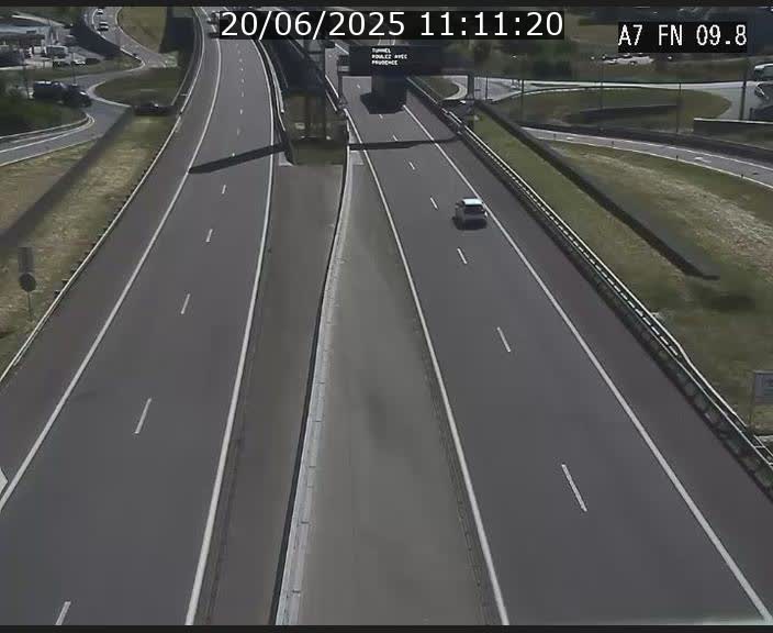 Caméra trafic Luxembourg - A7, Tunnel Gousselerbierg, sortie sud, direction rond-point Lorentzweiler (BK 9.9)