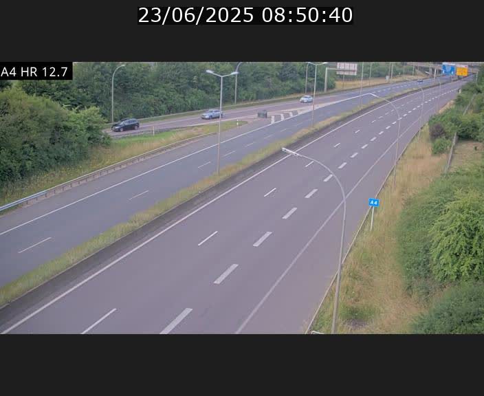 Traffic live webcam Luxembourg Esch sur Alzette - A4 - BK 12.7 - direction Esch-Belval