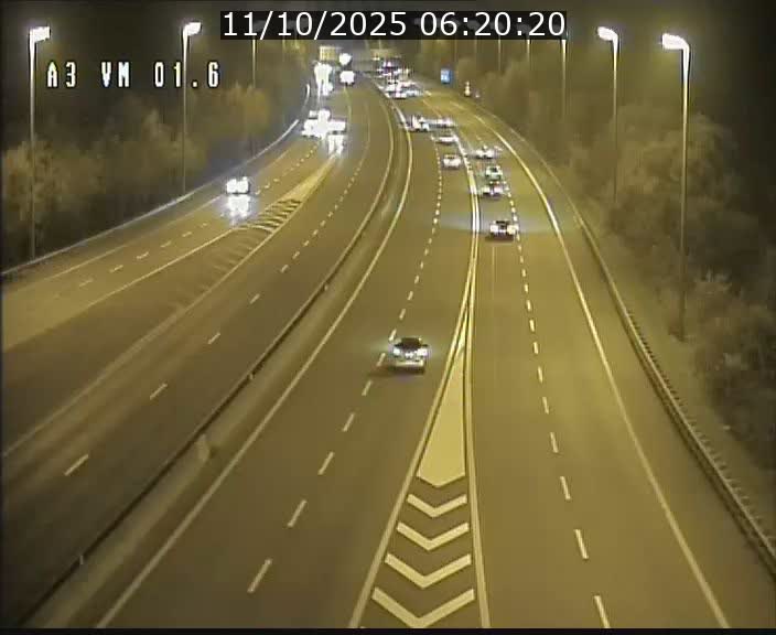 Traffic live webcam Luxembourg - Croix de Gasperich - A3 - BK 1.6 - direction France/Aire de Berchem