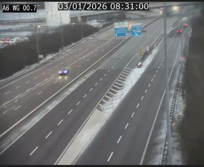 Traffic live webcam Luxembourg Croix de Cessange - A6 - BK 0.7 - direction A3 France