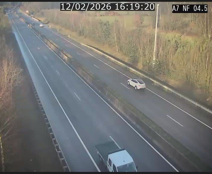 Caméra autoroute Luxembourg A7 - Passage à gibier Rëngelbour - direction Tunnel Grouft