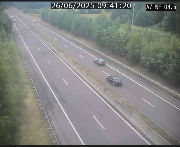 Caméra autoroute Luxembourg A7 - Passage à gibier Rëngelbour - direction Tunnel Grouft