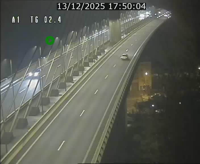 Traffic live webcam Luxembourg Sandweiler - A1 direction Luxembourg-ville - BK 2.4